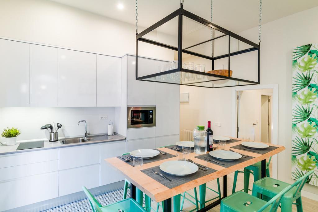 Latina I Apartment มาดริด ภายนอก รูปภาพ