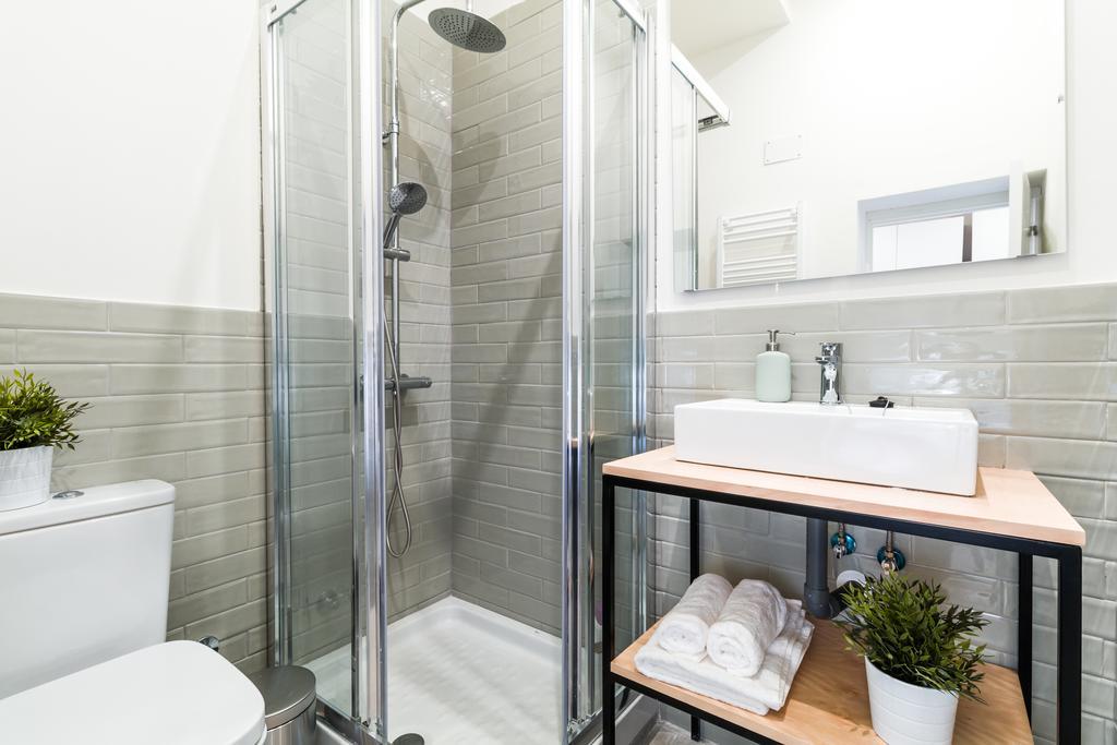 Latina I Apartment มาดริด ภายนอก รูปภาพ