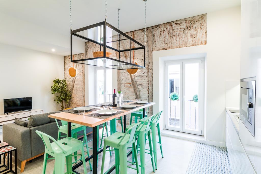 Latina I Apartment มาดริด ภายนอก รูปภาพ